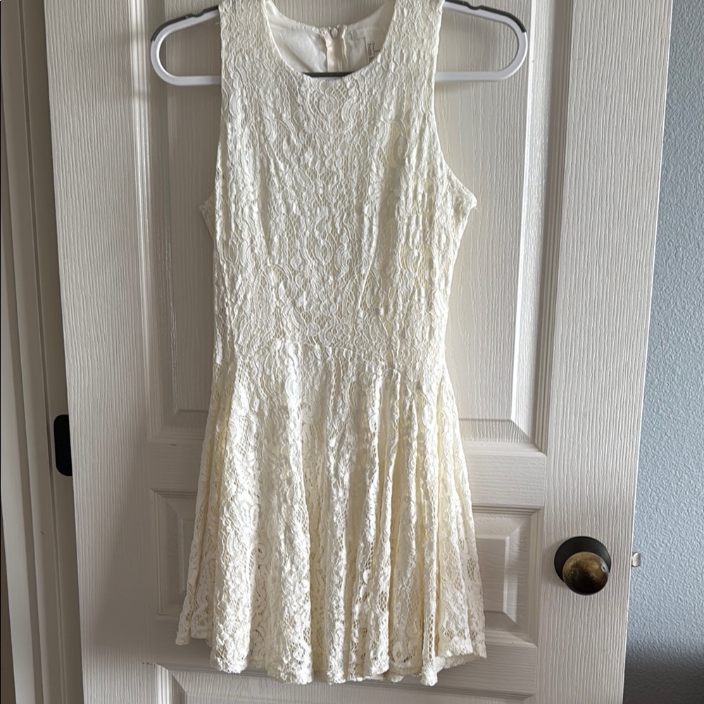 H&M Cream sleeveless Fit and Flare lace Mid Dress